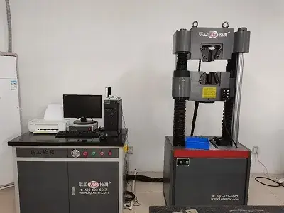 Hydraulic universal testing machine